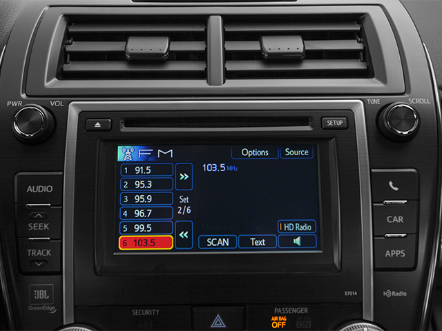 2013 Toyota Camry SE photo 3