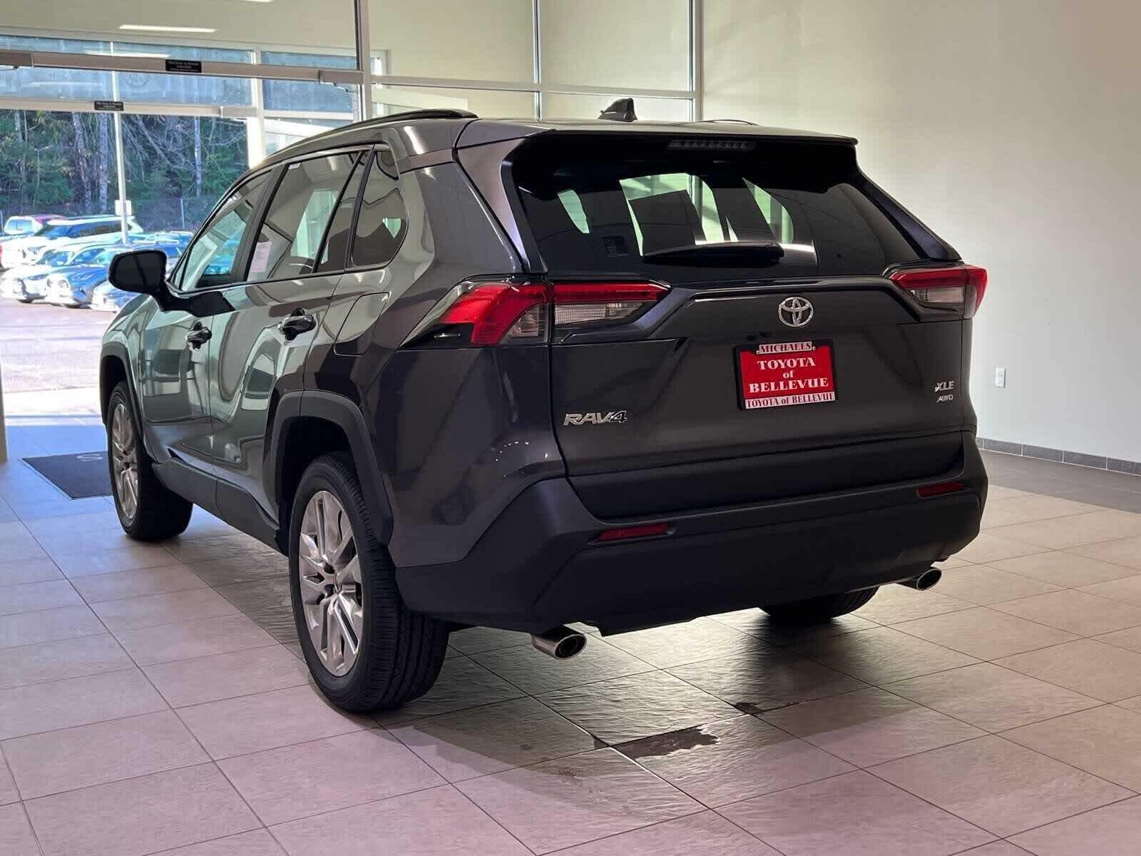 2025 Toyota RAV4 XLE Premium