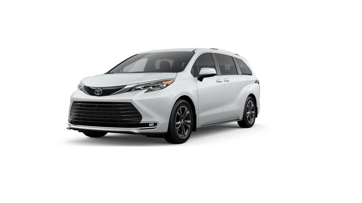 2026 Toyota Sienna Platinum 7-Passenger Hybrid AWD's photo