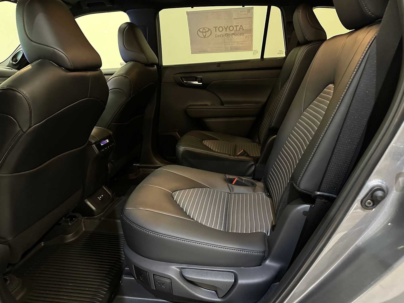 2026 Toyota Highlander XSE