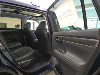 2026 Toyota Highlander Platinum
