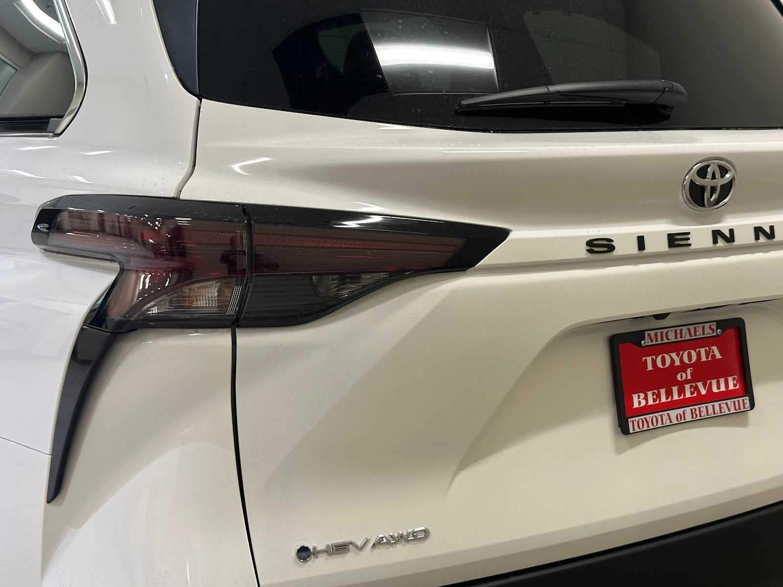 2026 Toyota Sienna LE
