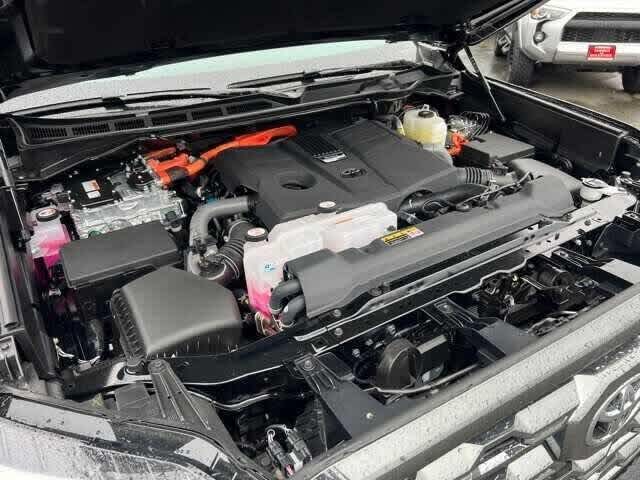 2025 Toyota Tundra i-FORCE MAX Platinum i-FORCE MAX