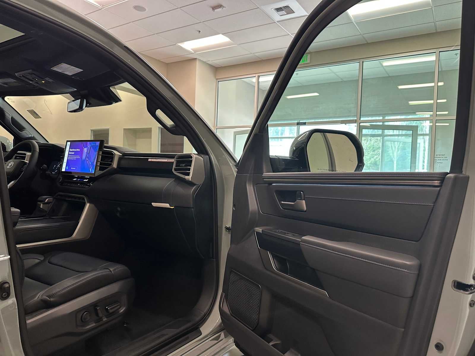 2026 Toyota Tundra i-FORCE MAX Platinum i-FORCE MAX