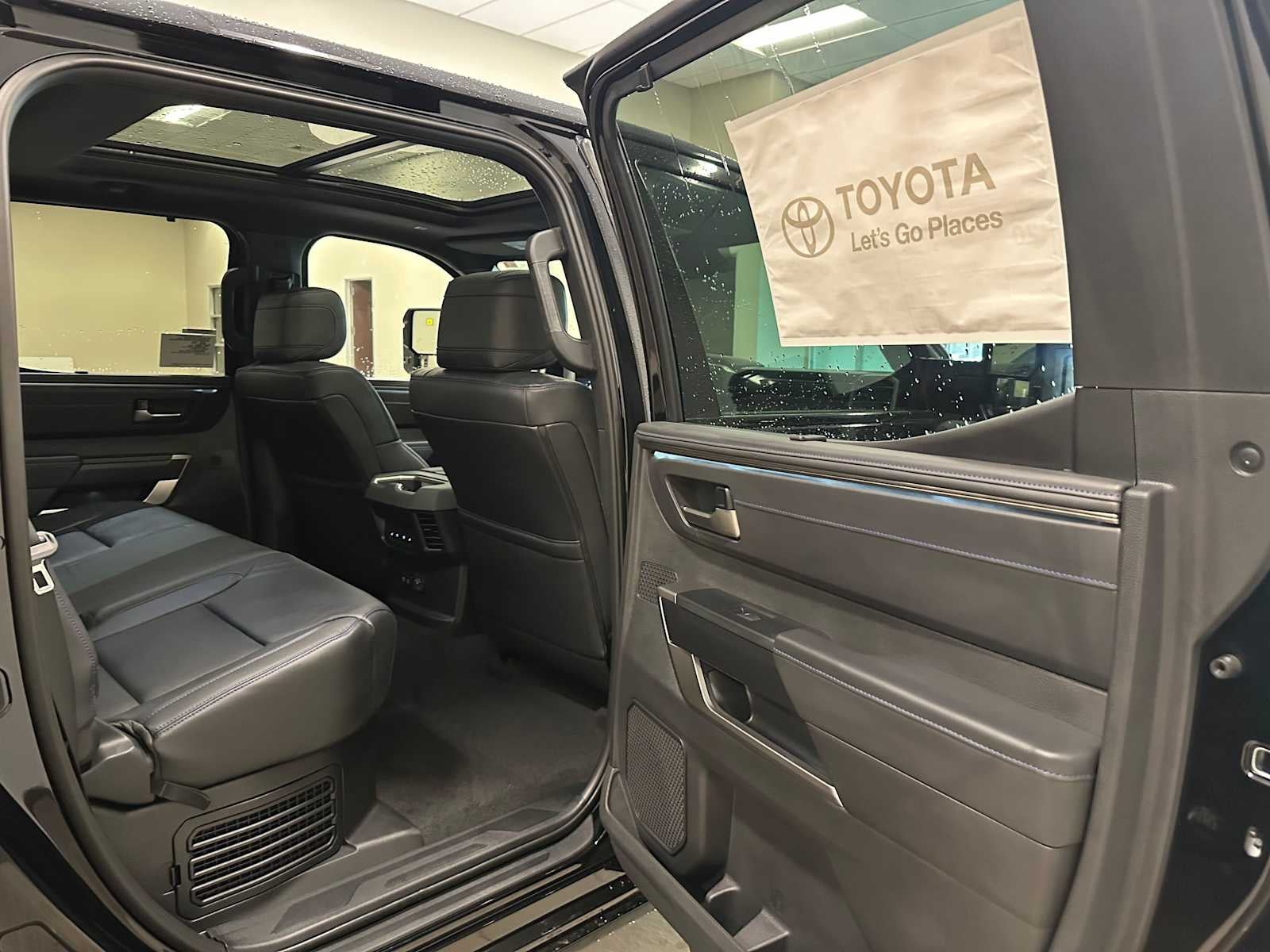 2026 Toyota Tundra i-FORCE MAX Platinum i-FORCE MAX