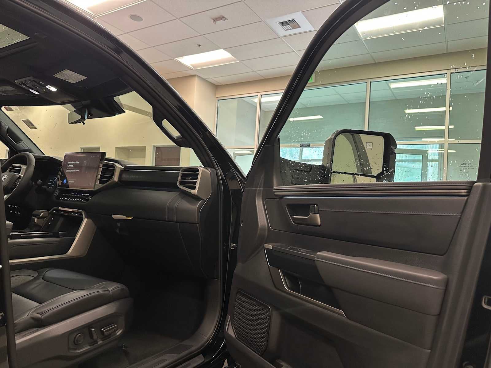 2026 Toyota Tundra i-FORCE MAX Platinum i-FORCE MAX