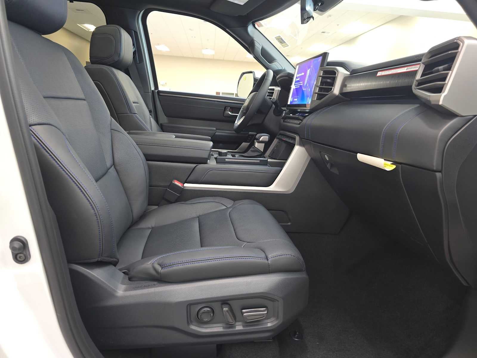 2026 Toyota Tundra i-FORCE MAX Platinum i-FORCE MAX