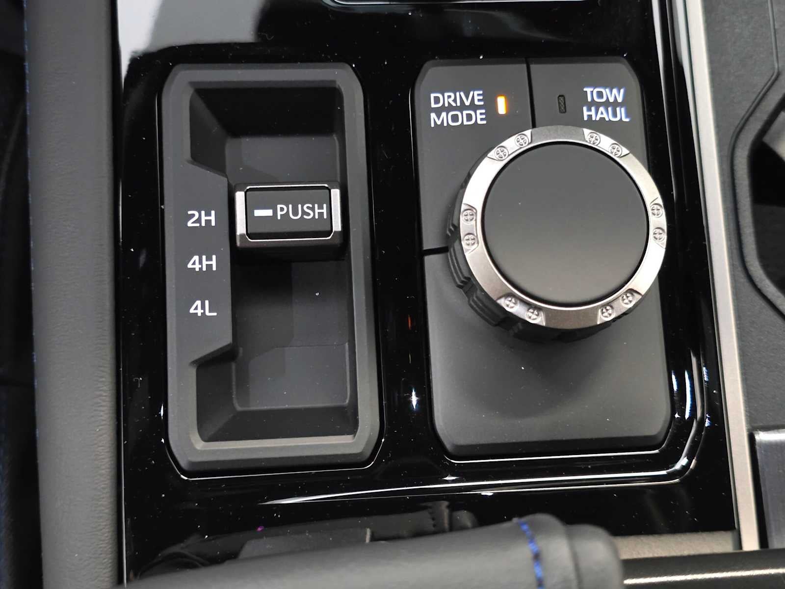 2026 Toyota Tundra i-FORCE MAX Platinum i-FORCE MAX