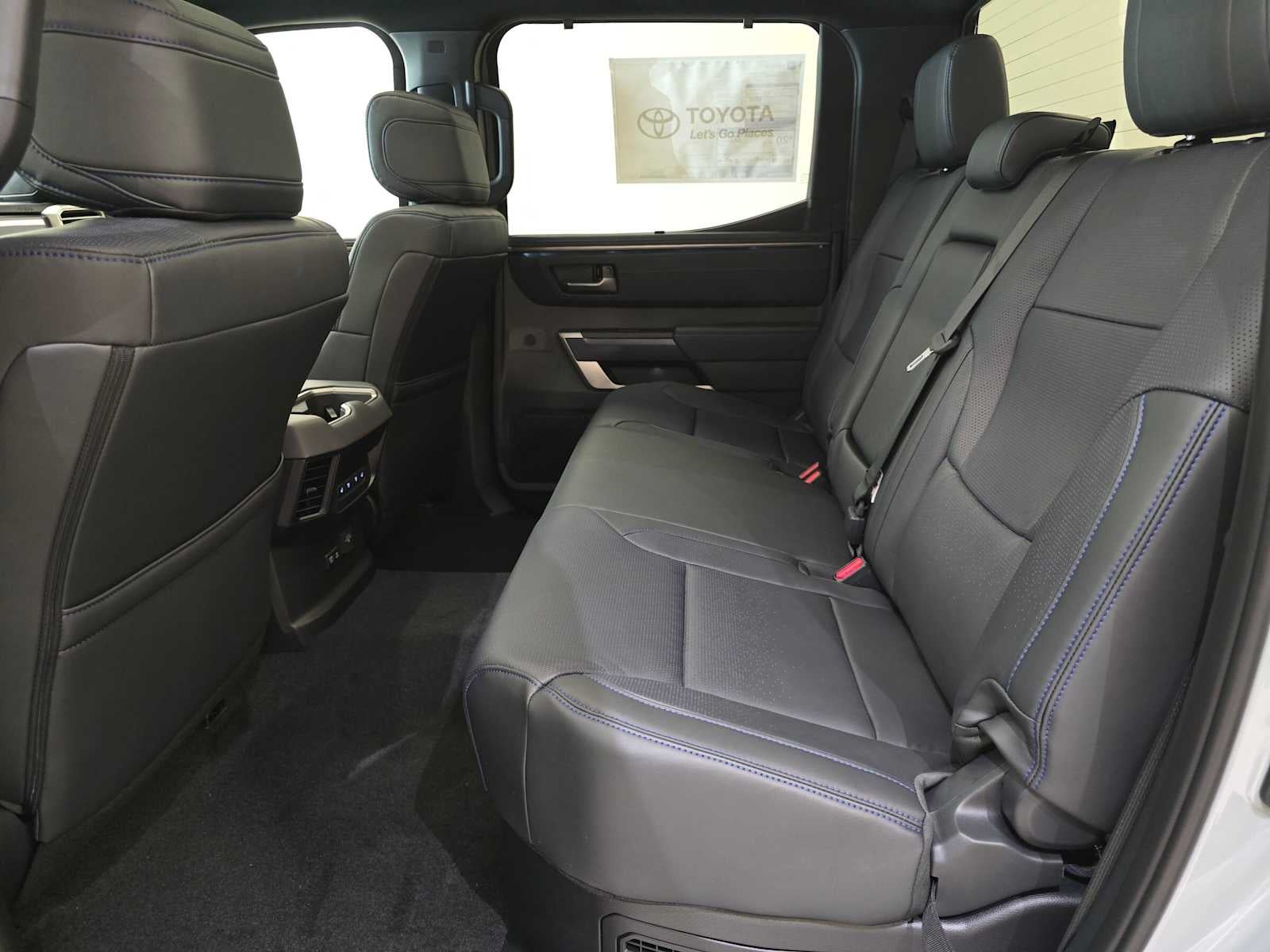 2026 Toyota Tundra i-FORCE MAX Platinum i-FORCE MAX