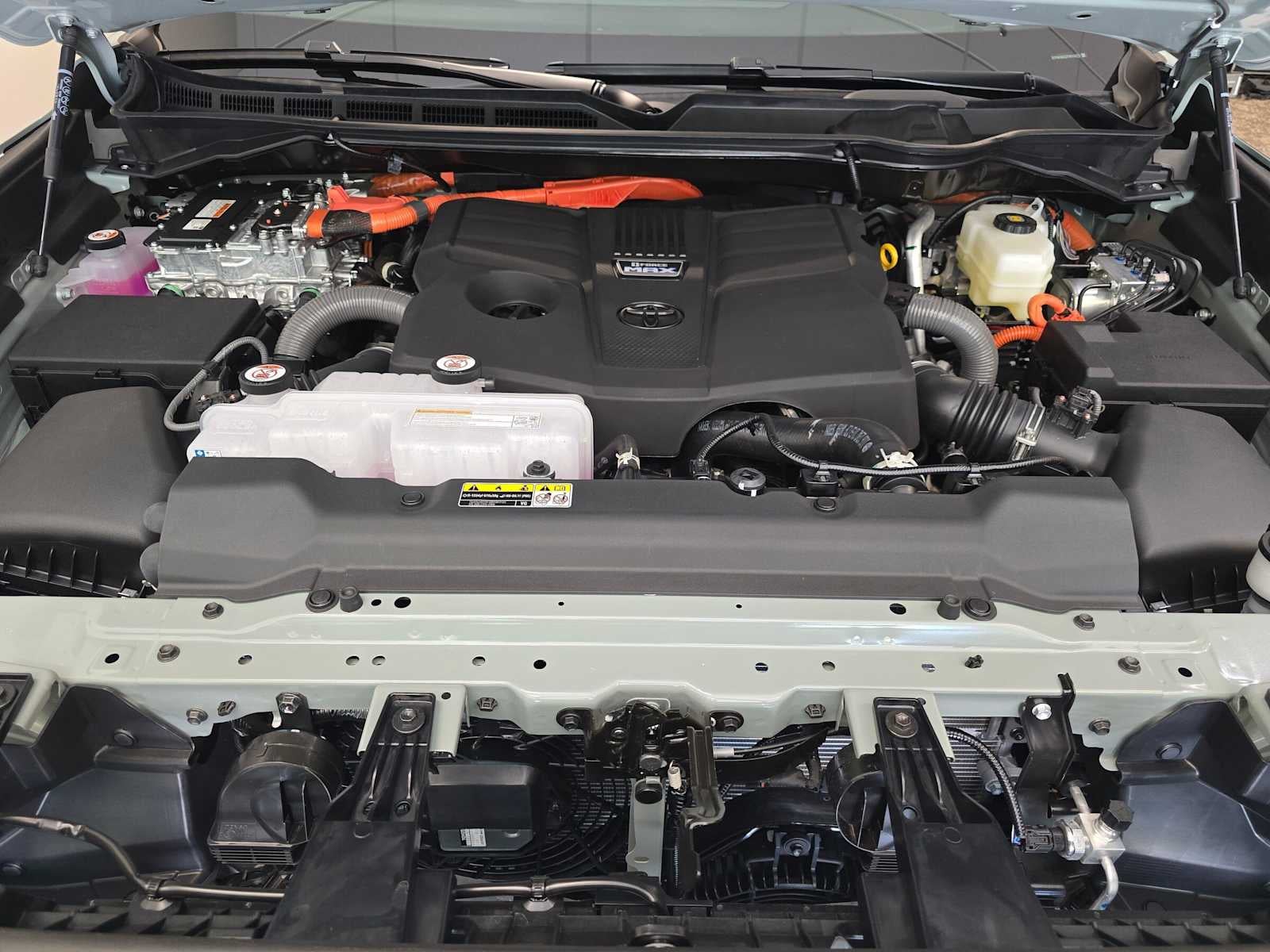 2026 Toyota Tundra i-FORCE MAX Platinum i-FORCE MAX