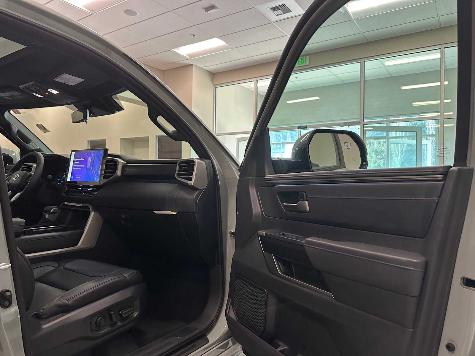 2026 Toyota Tundra i-FORCE MAX Platinum i-FORCE MAX