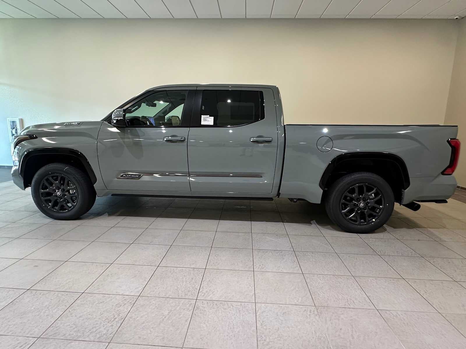 2026 Toyota Tundra i-FORCE MAX Platinum i-FORCE MAX