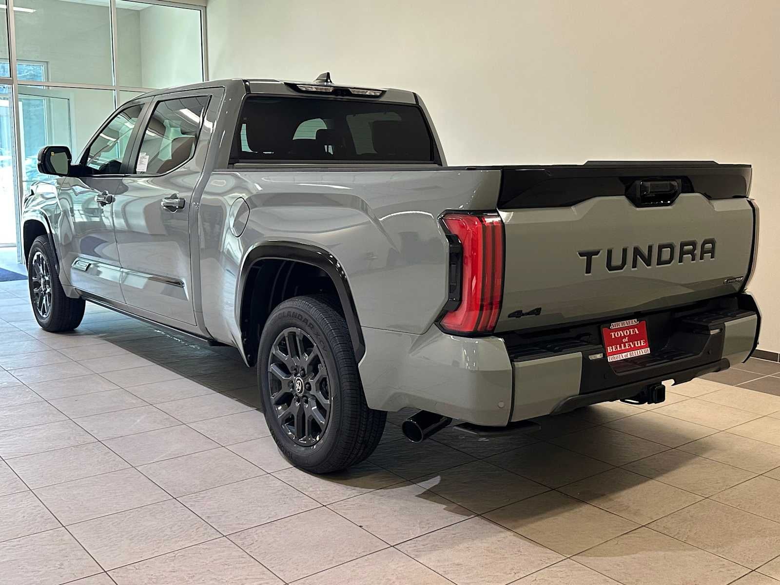 2026 Toyota Tundra i-FORCE MAX Platinum i-FORCE MAX