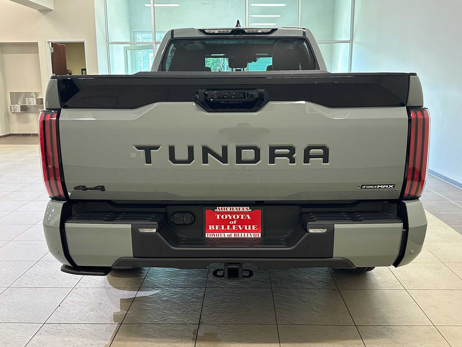 2026 Toyota Tundra i-FORCE MAX Platinum i-FORCE MAX