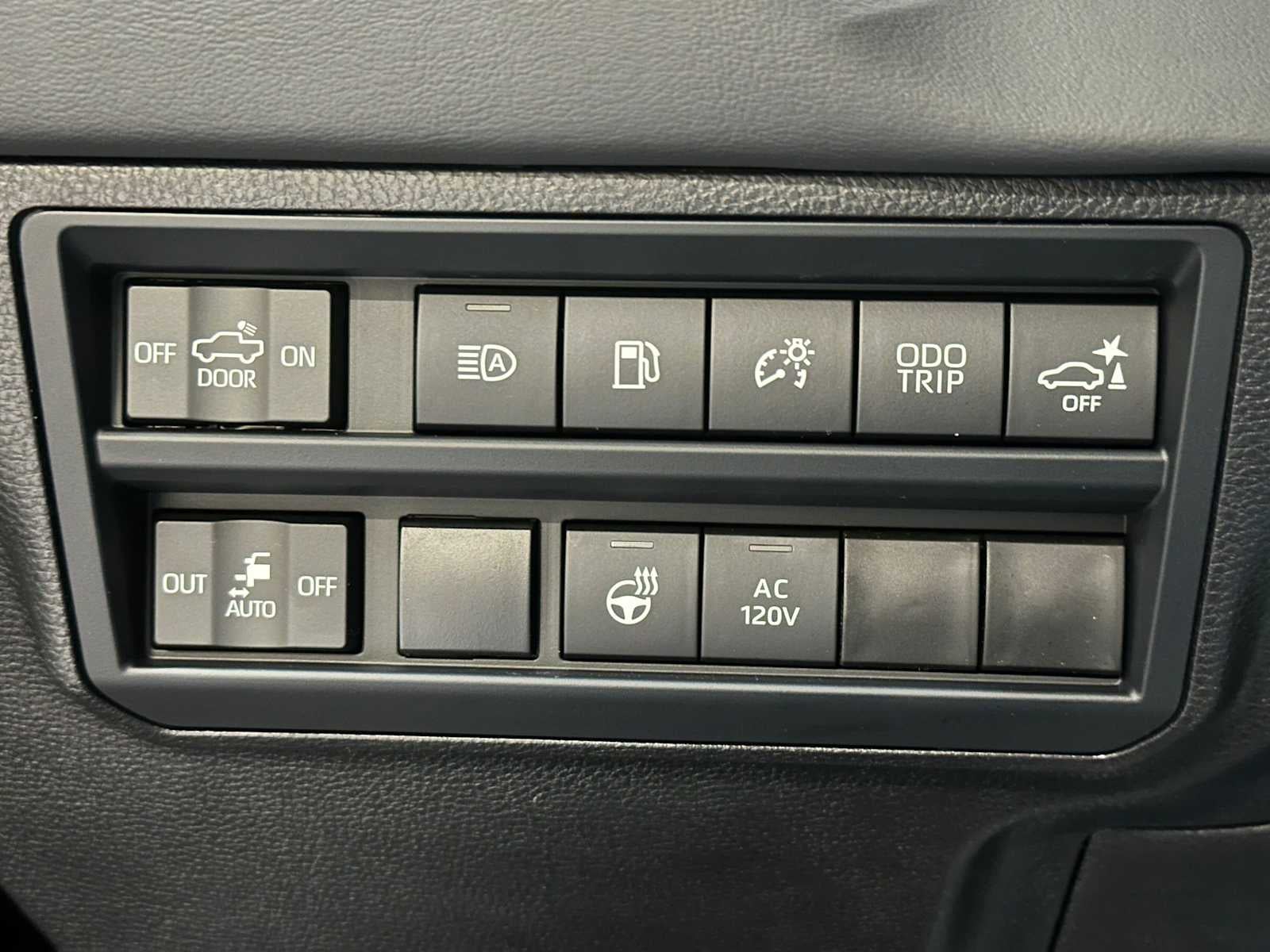 2026 Toyota Tundra i-FORCE MAX Platinum i-FORCE MAX