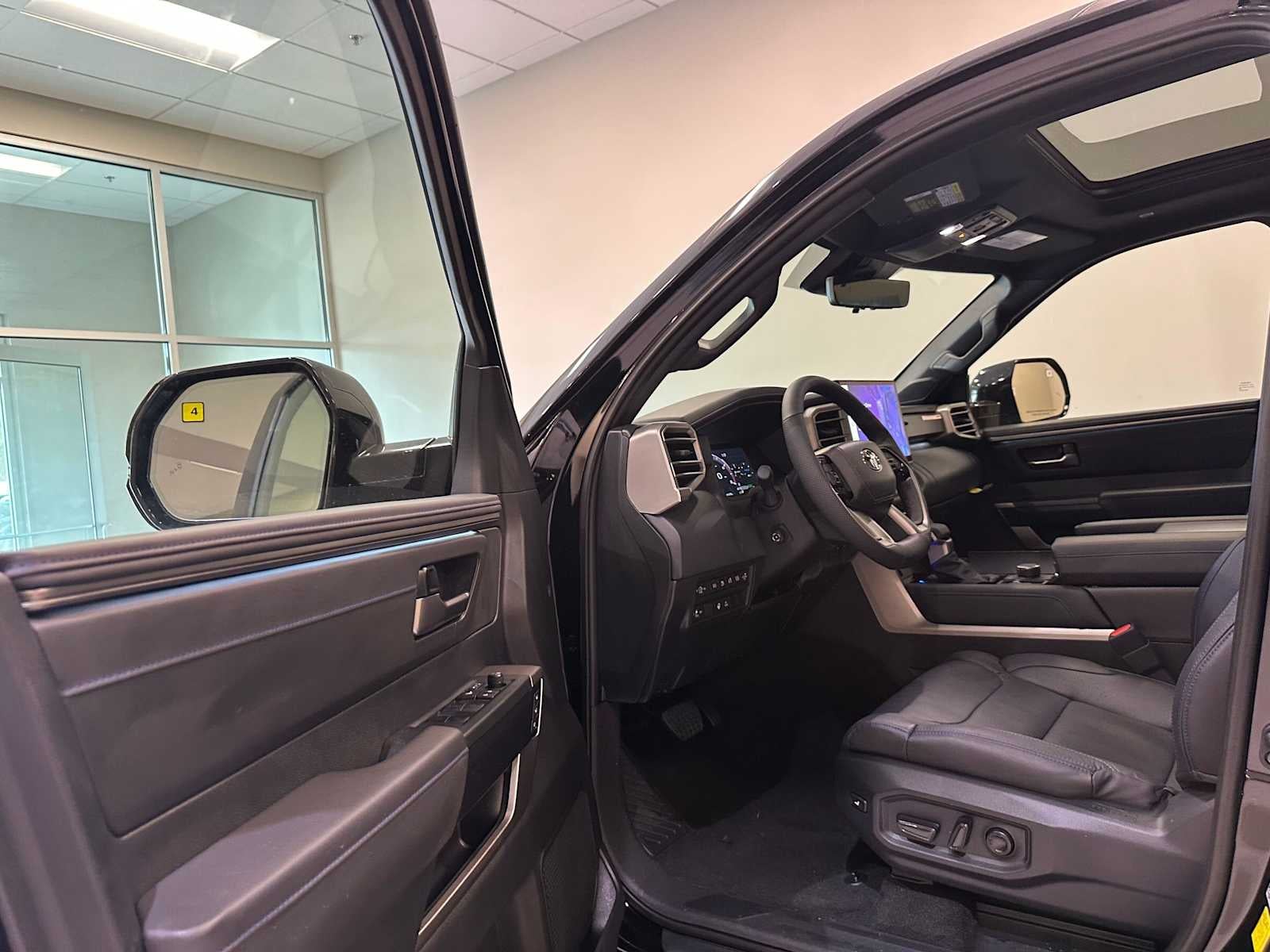 2026 Toyota Tundra i-FORCE MAX Platinum i-FORCE MAX