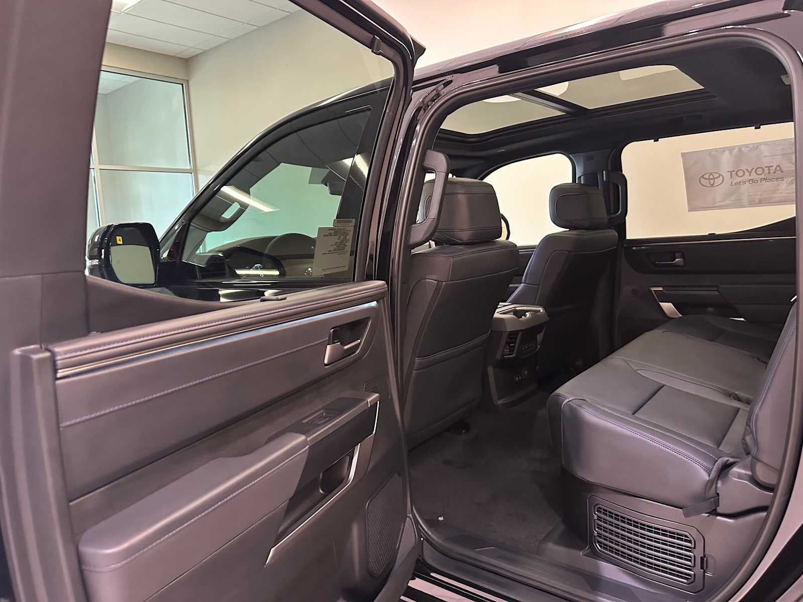 2026 Toyota Tundra i-FORCE MAX Platinum i-FORCE MAX