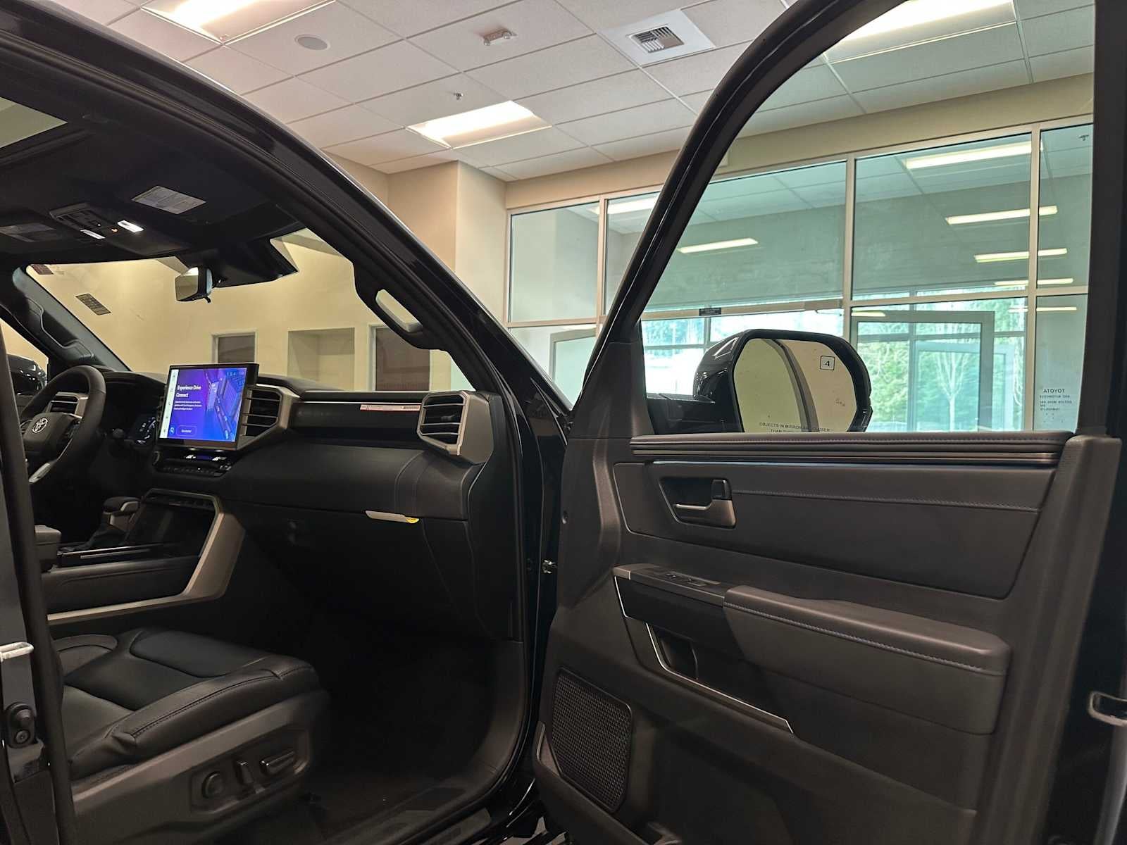 2026 Toyota Tundra i-FORCE MAX Platinum i-FORCE MAX