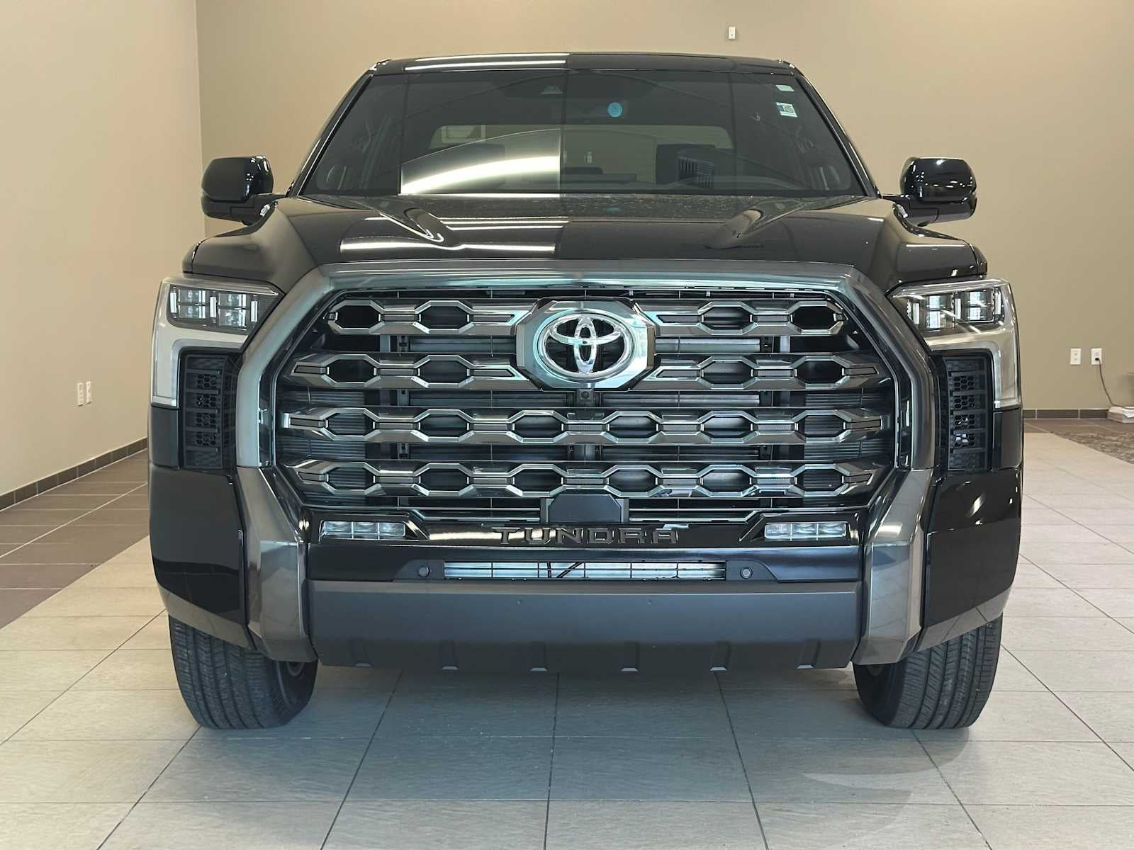 2026 Toyota Tundra i-FORCE MAX Platinum i-FORCE MAX