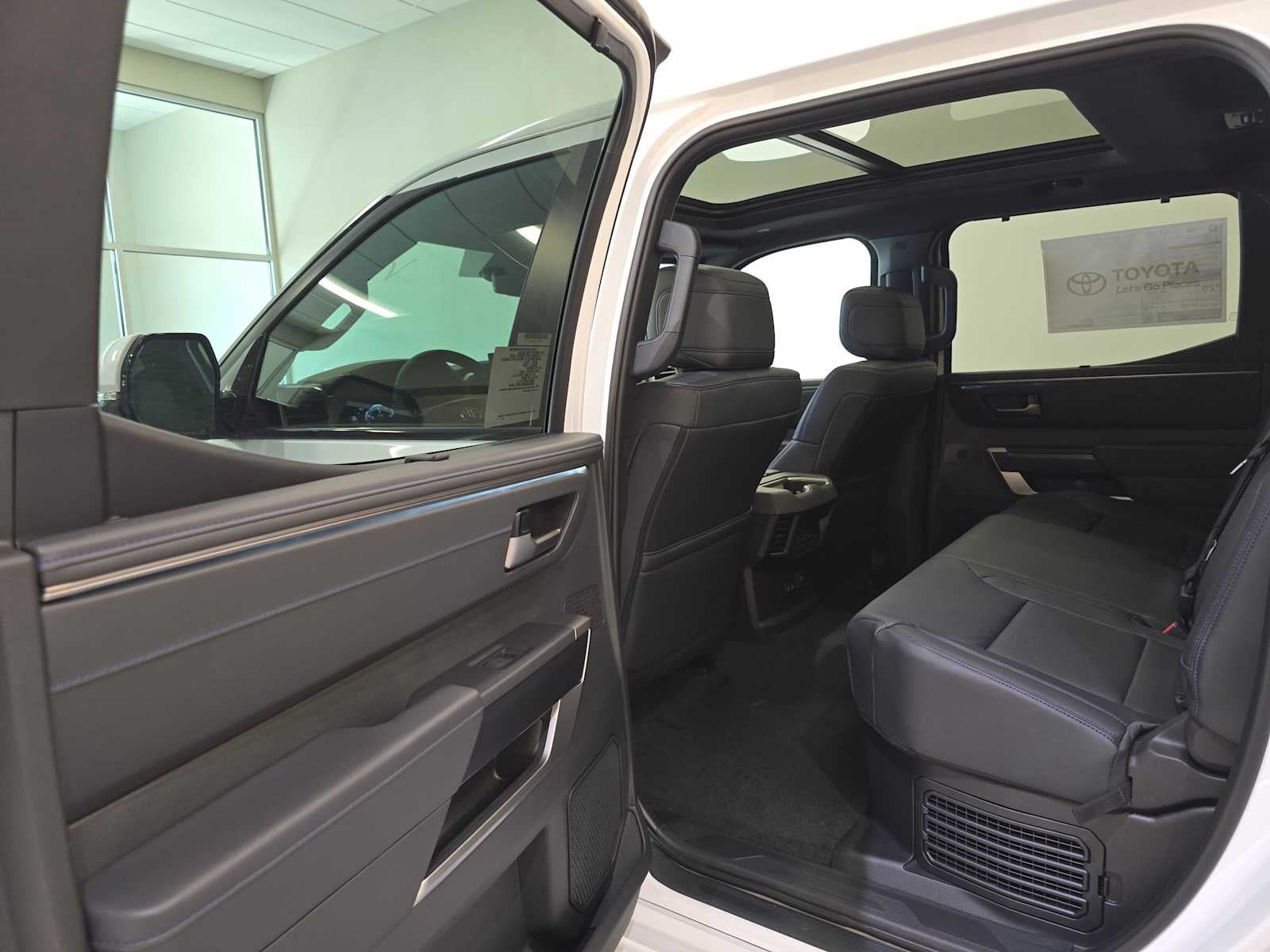 2026 Toyota Tundra i-FORCE MAX Platinum i-FORCE MAX