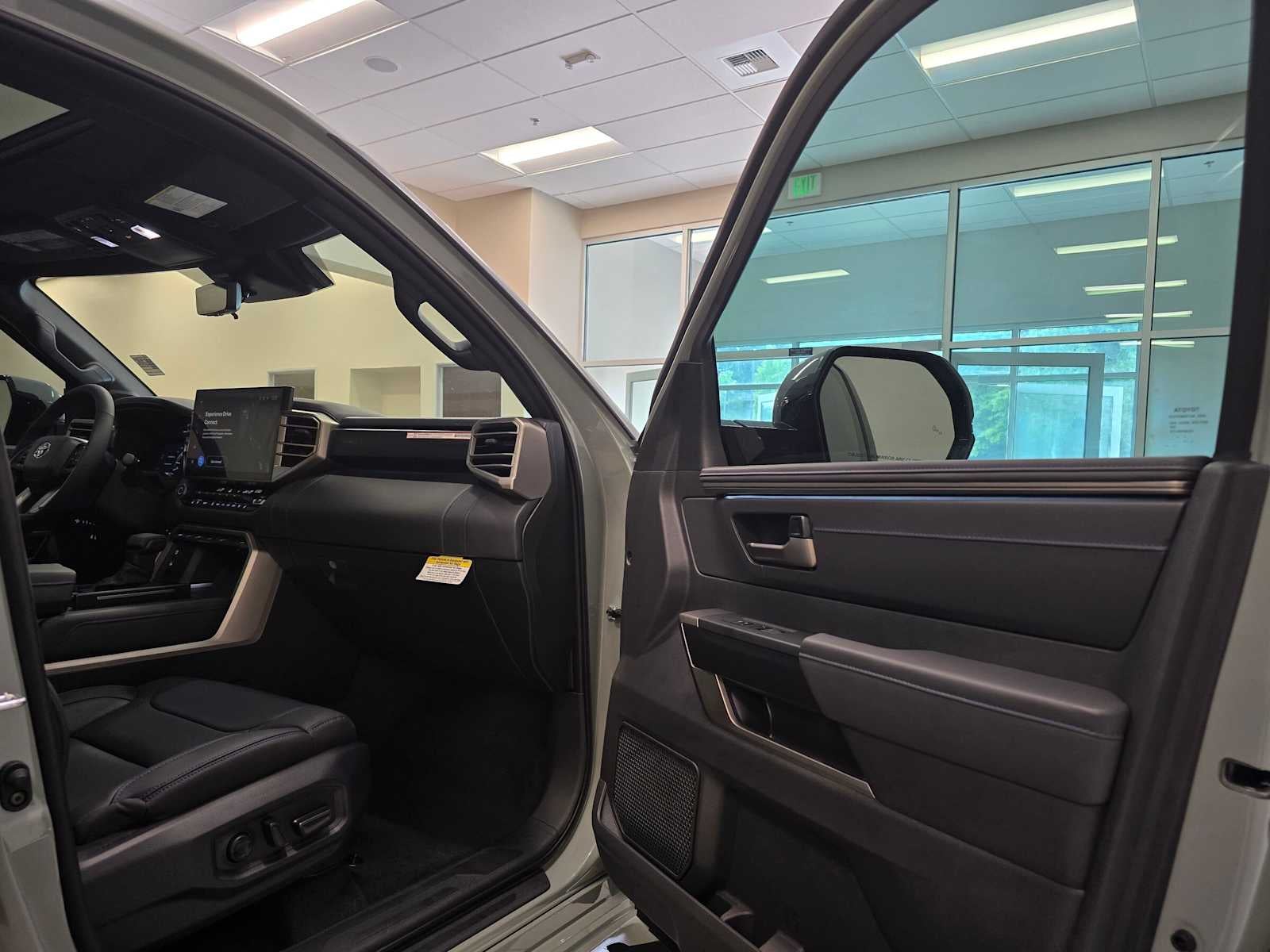 2026 Toyota Tundra i-FORCE MAX Platinum i-FORCE MAX