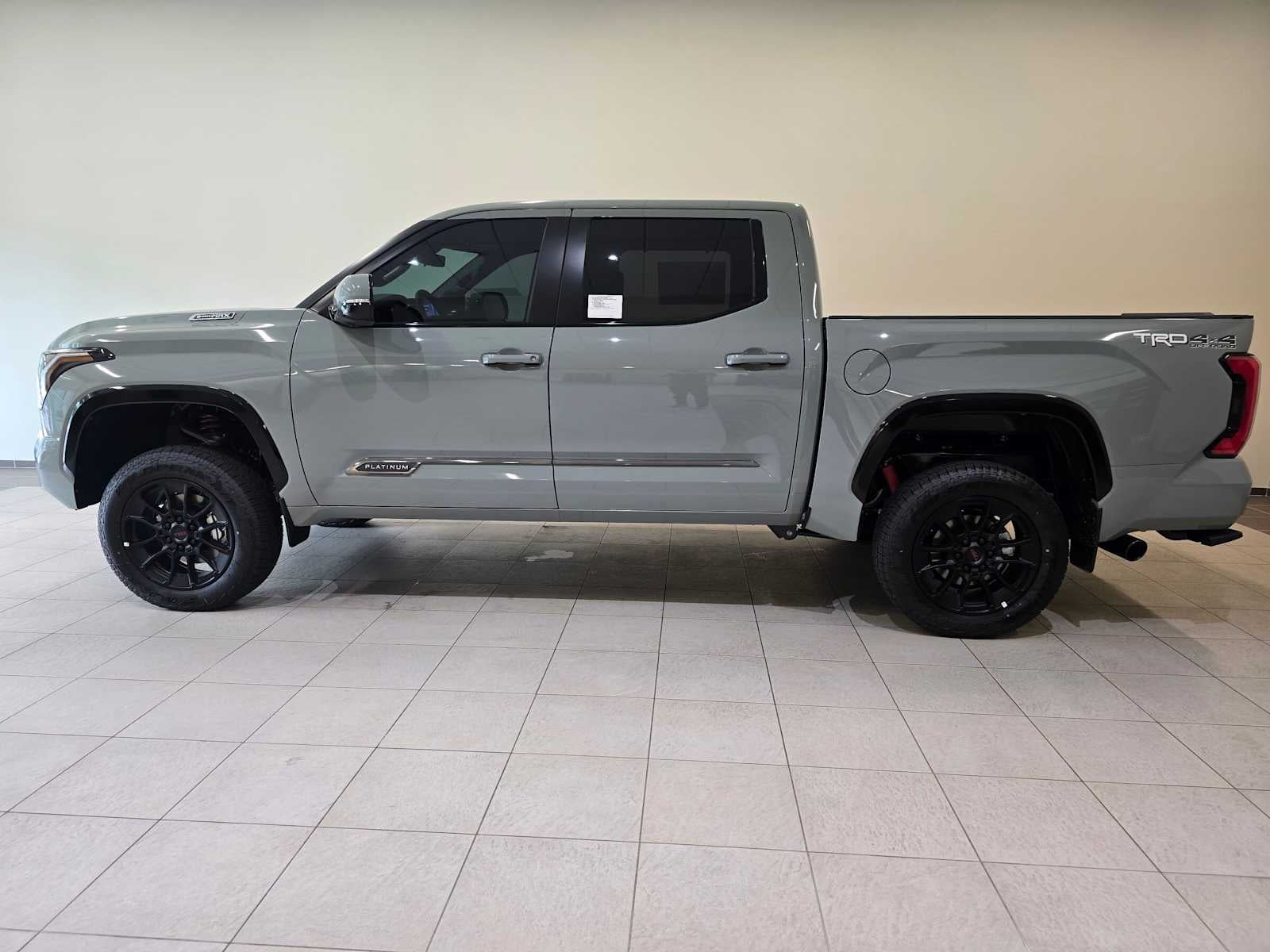 2026 Toyota Tundra i-FORCE MAX Platinum i-FORCE MAX