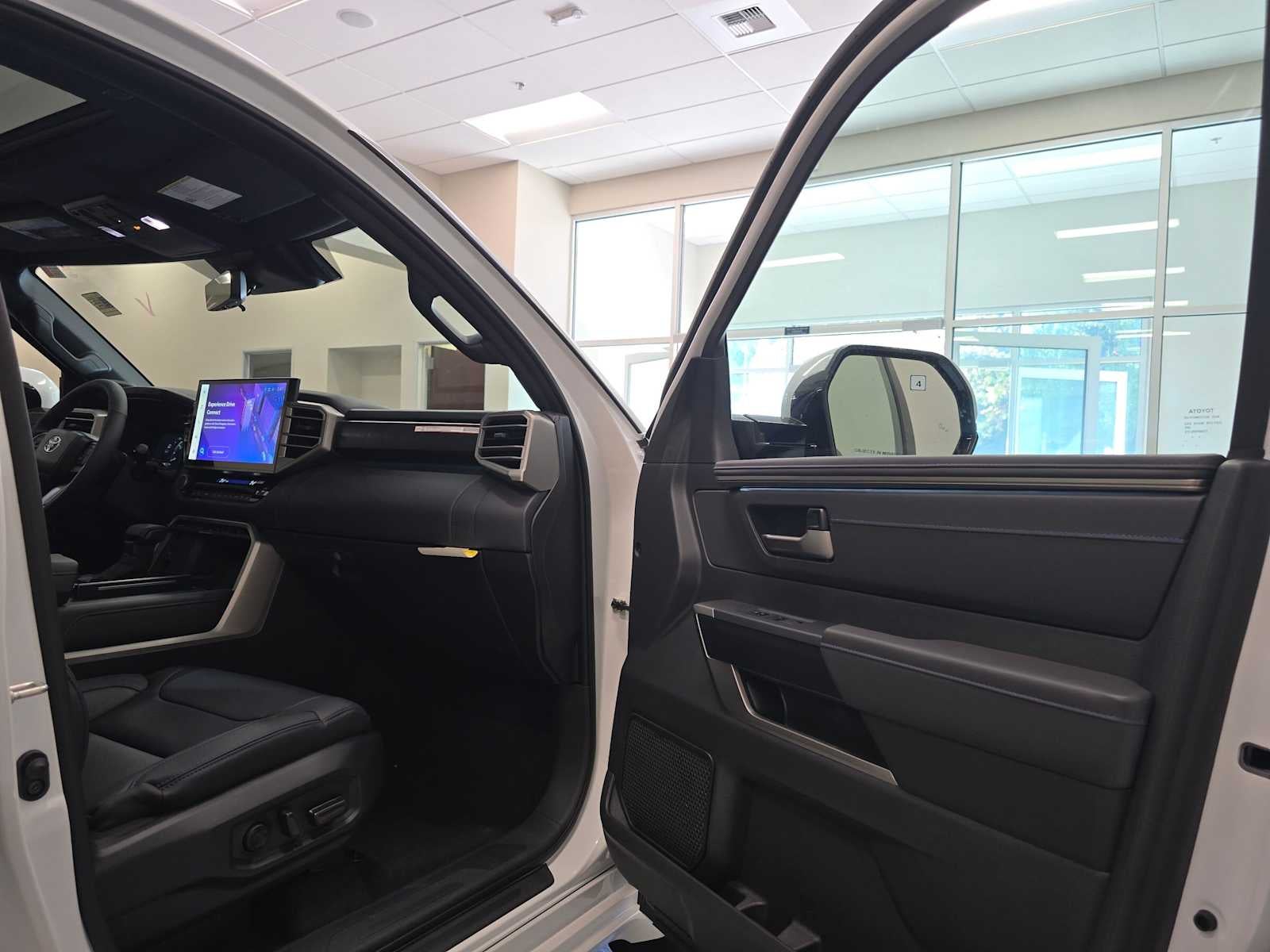 2026 Toyota Tundra i-FORCE MAX Platinum i-FORCE MAX