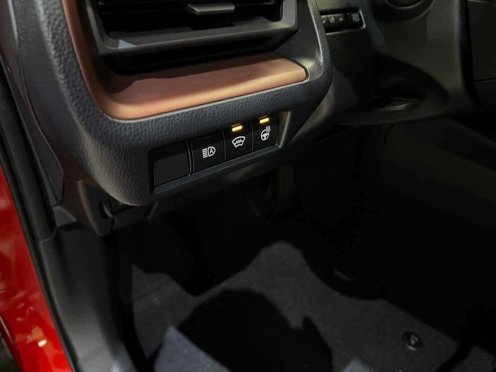 2026 Toyota Prius Plug-in Hybrid SE - Photo 16