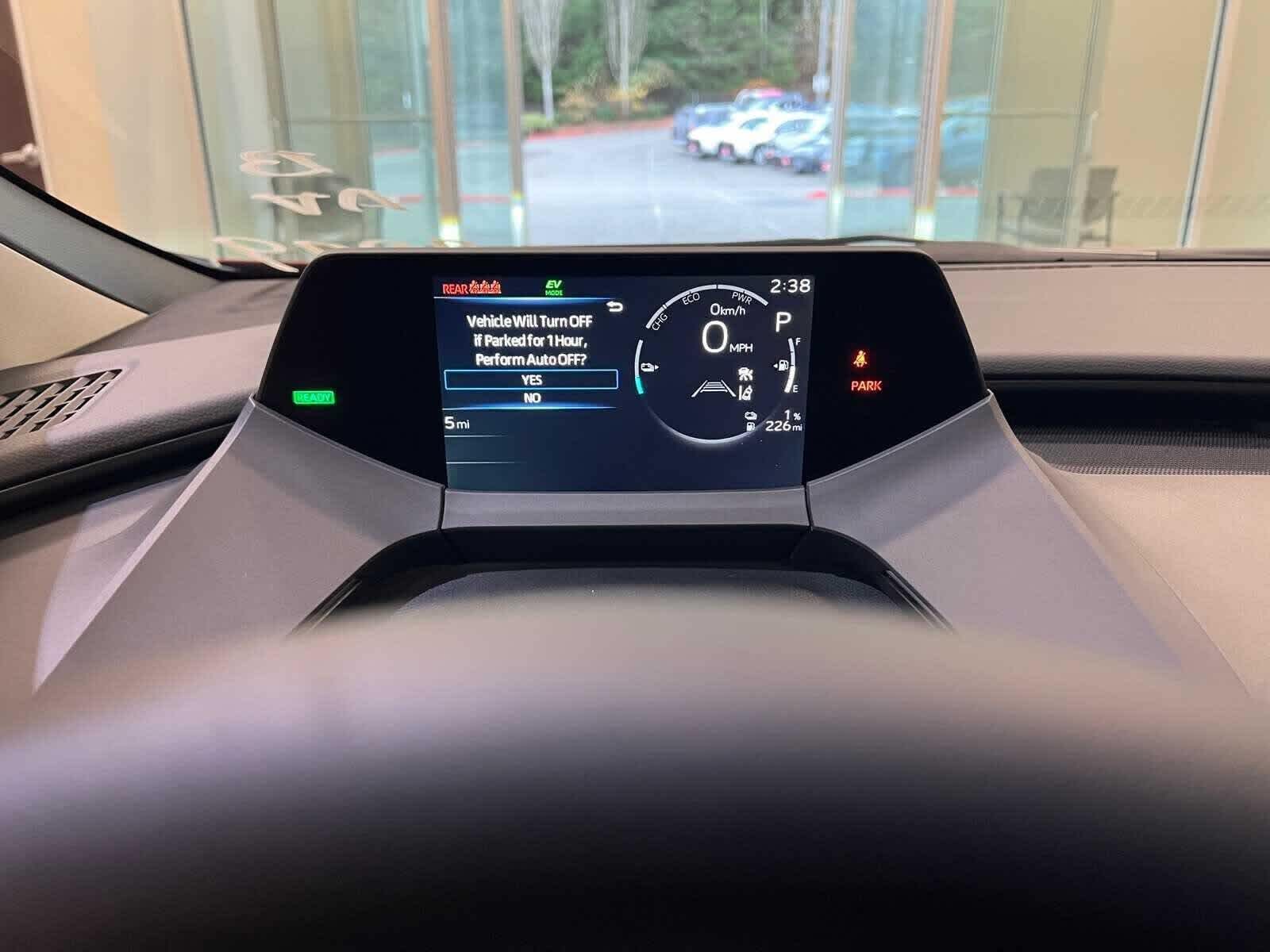 2026 Toyota Prius Plug-in Hybrid SE - Photo 18