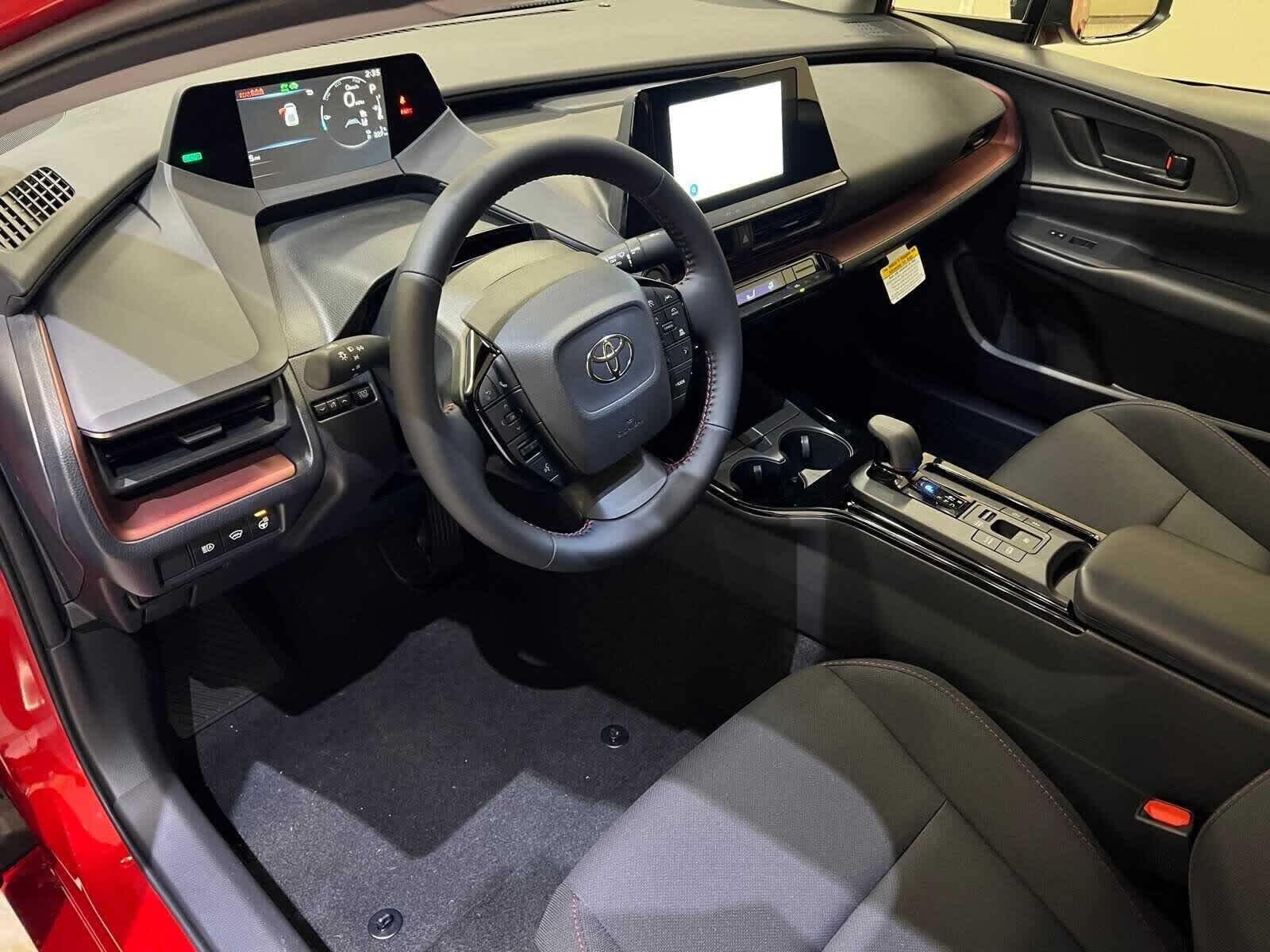 2026 Toyota Prius Plug-in Hybrid SE