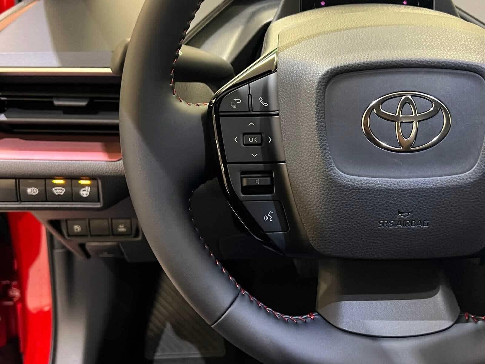 2026 Toyota Prius Plug-in Hybrid SE - Photo 21