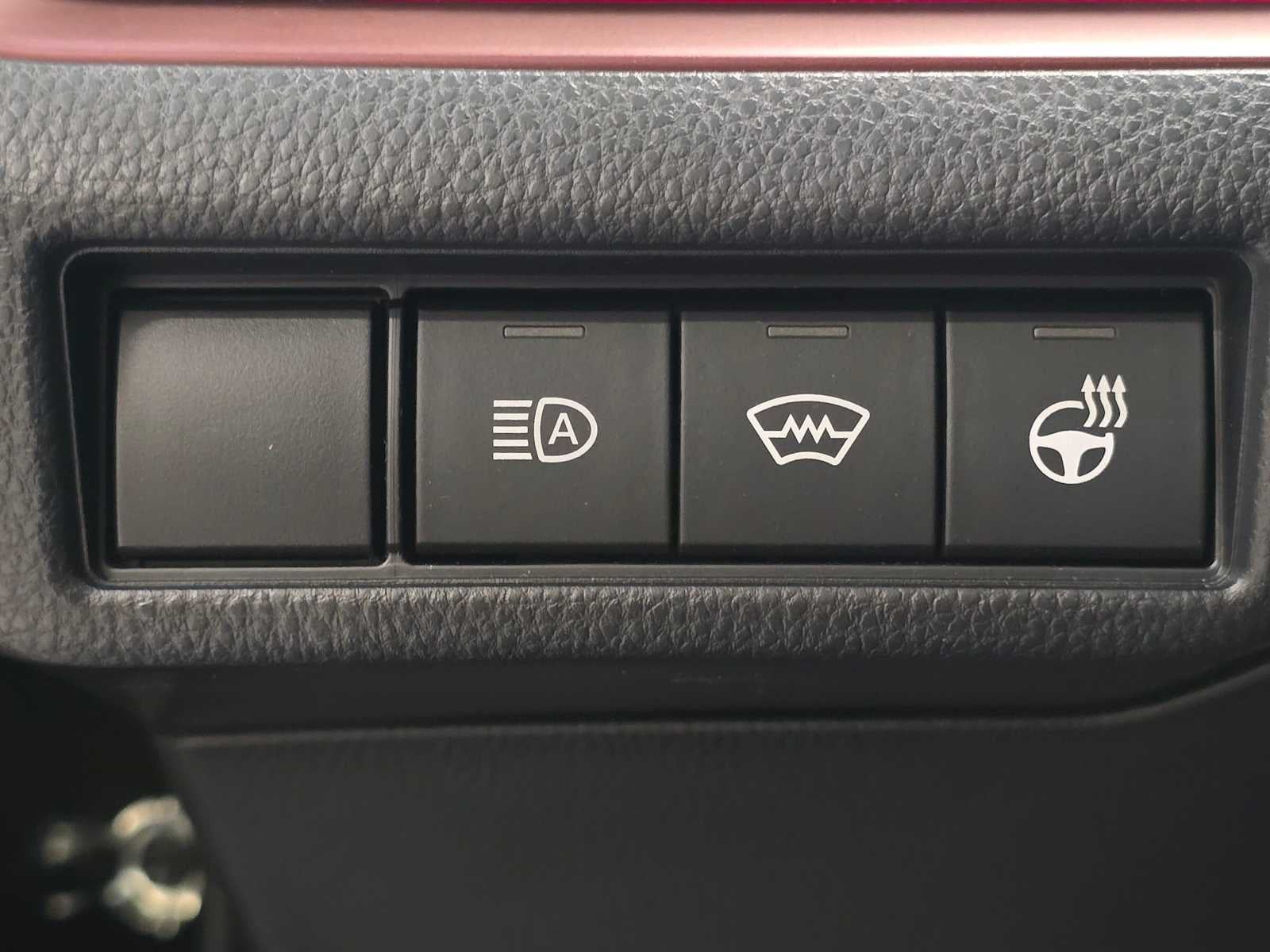 2026 Toyota Prius Plug-in Hybrid XSE - Photo 18