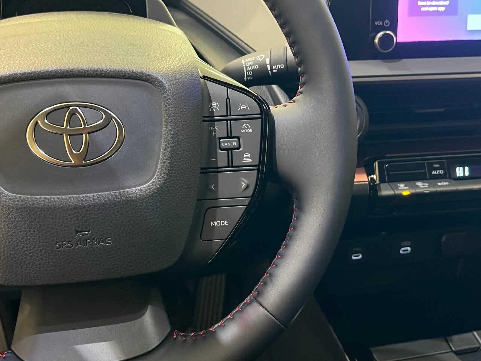 2026 Toyota Prius Plug-in Hybrid SE