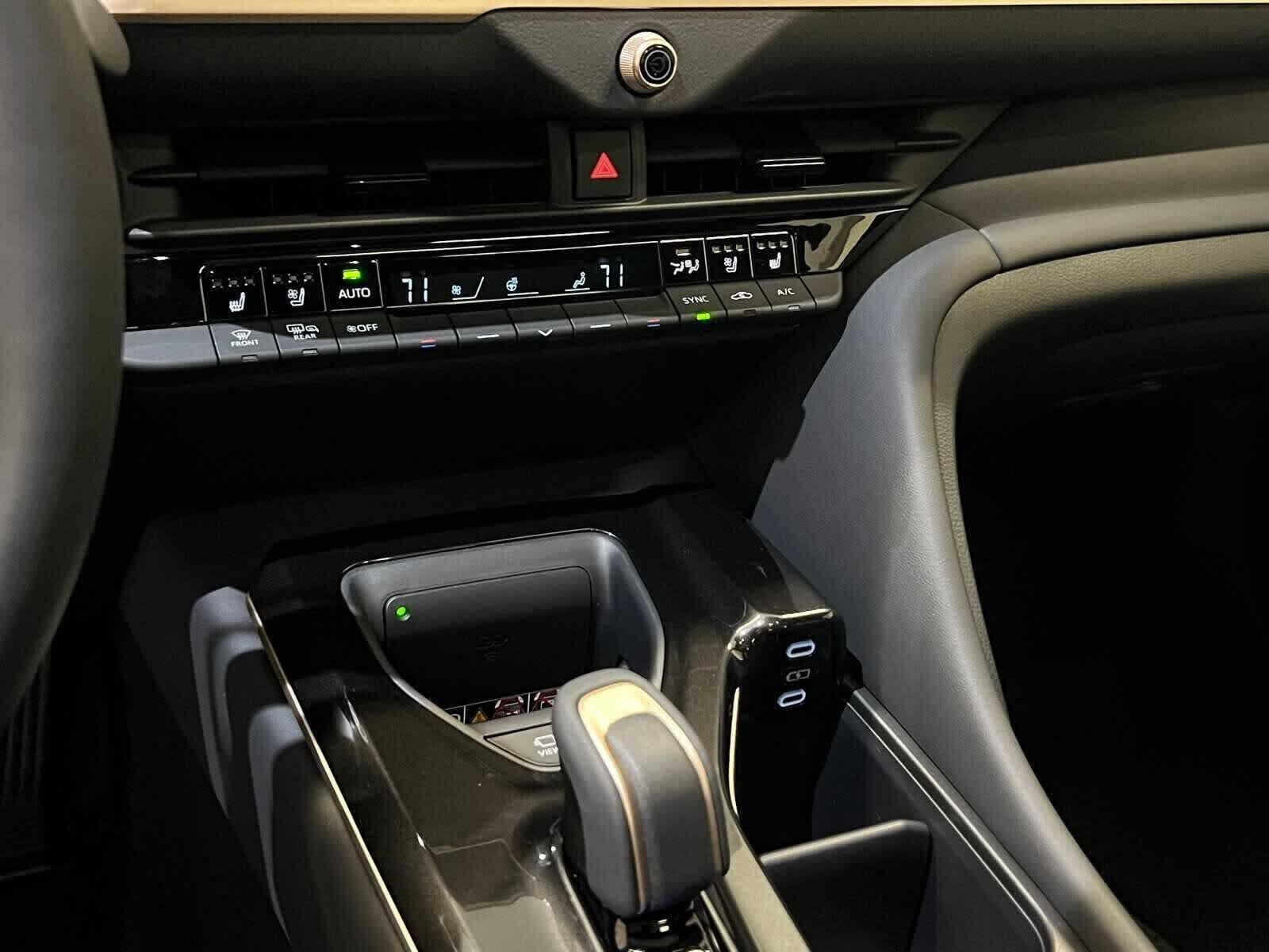 2026 Toyota Toyota Crown Platinum