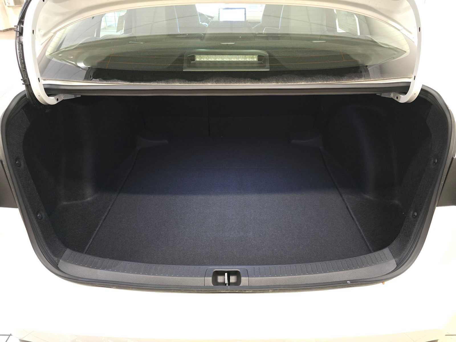 2026 Toyota Corolla XLE - Photo 30