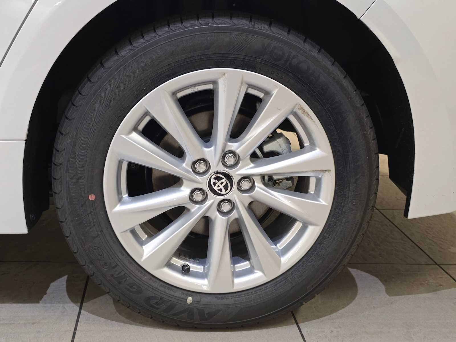 2026 Toyota Corolla XLE - Photo 8