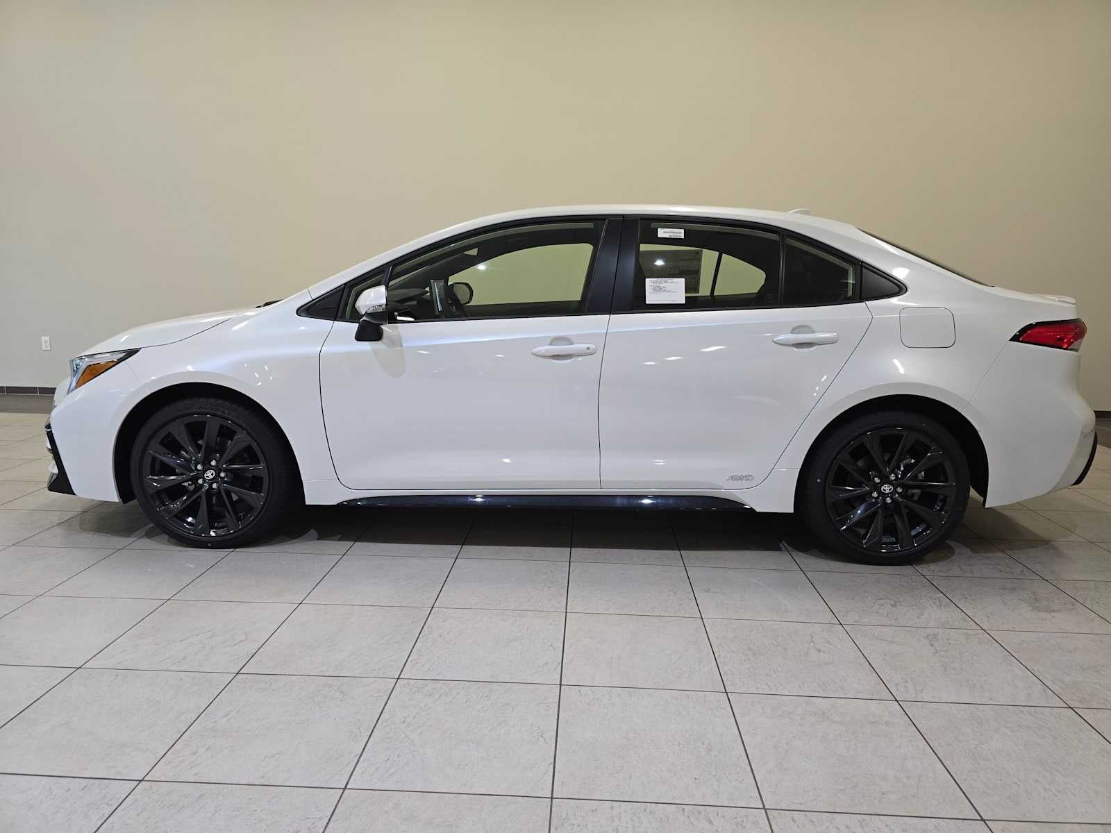 2027 Toyota Corolla Hybrid SE
