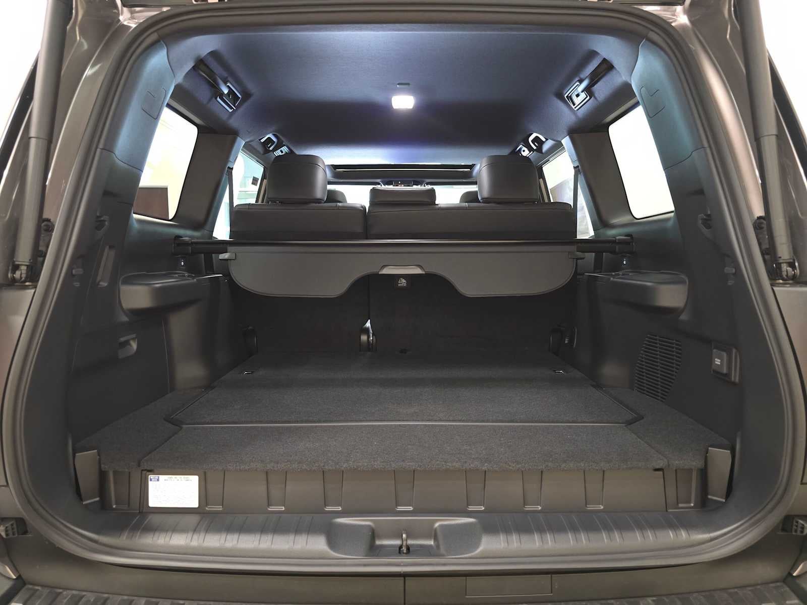 2027 Toyota Land Cruiser 4WD (Natl)