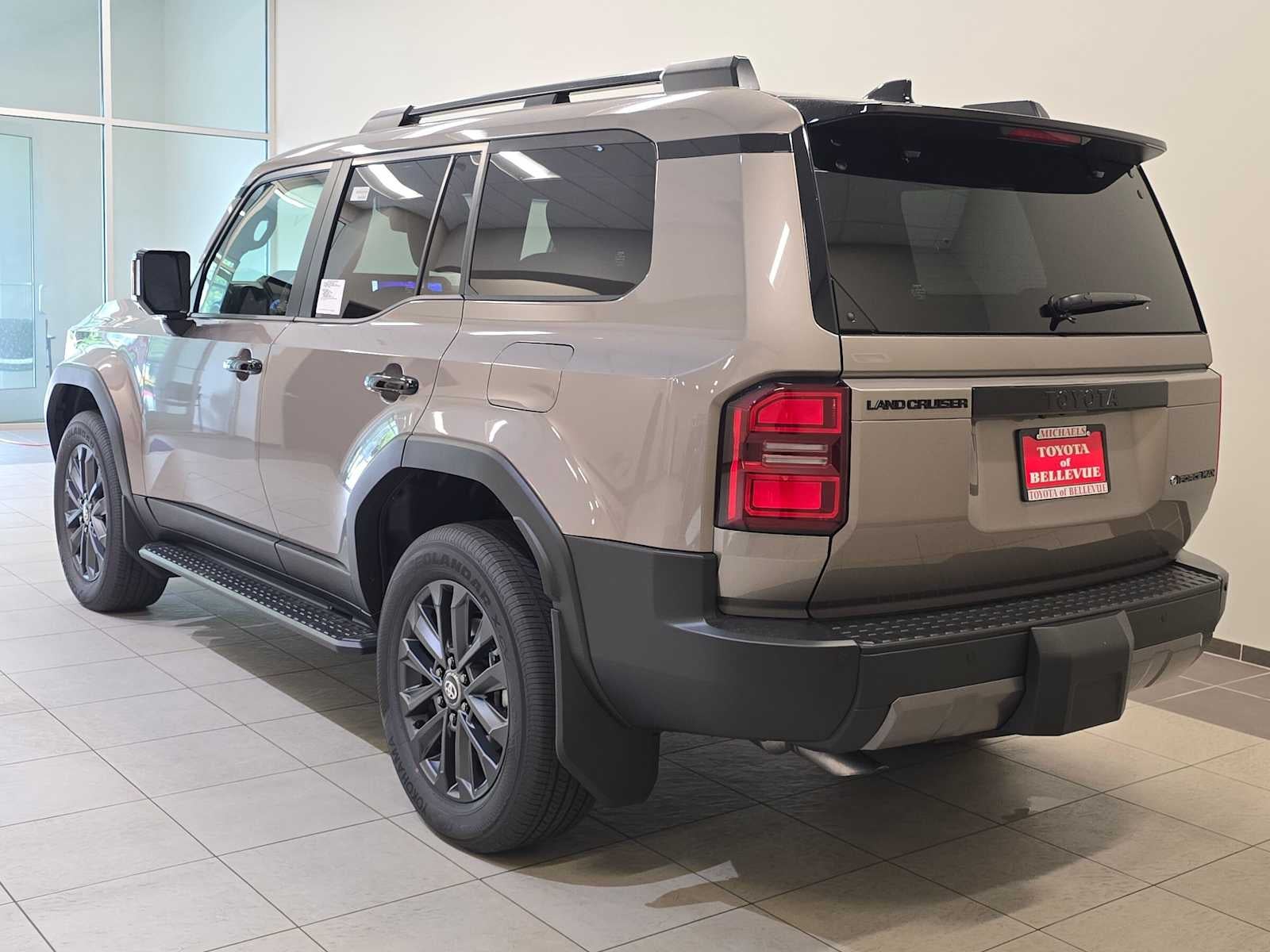 2027 Toyota Land Cruiser 4WD (Natl)