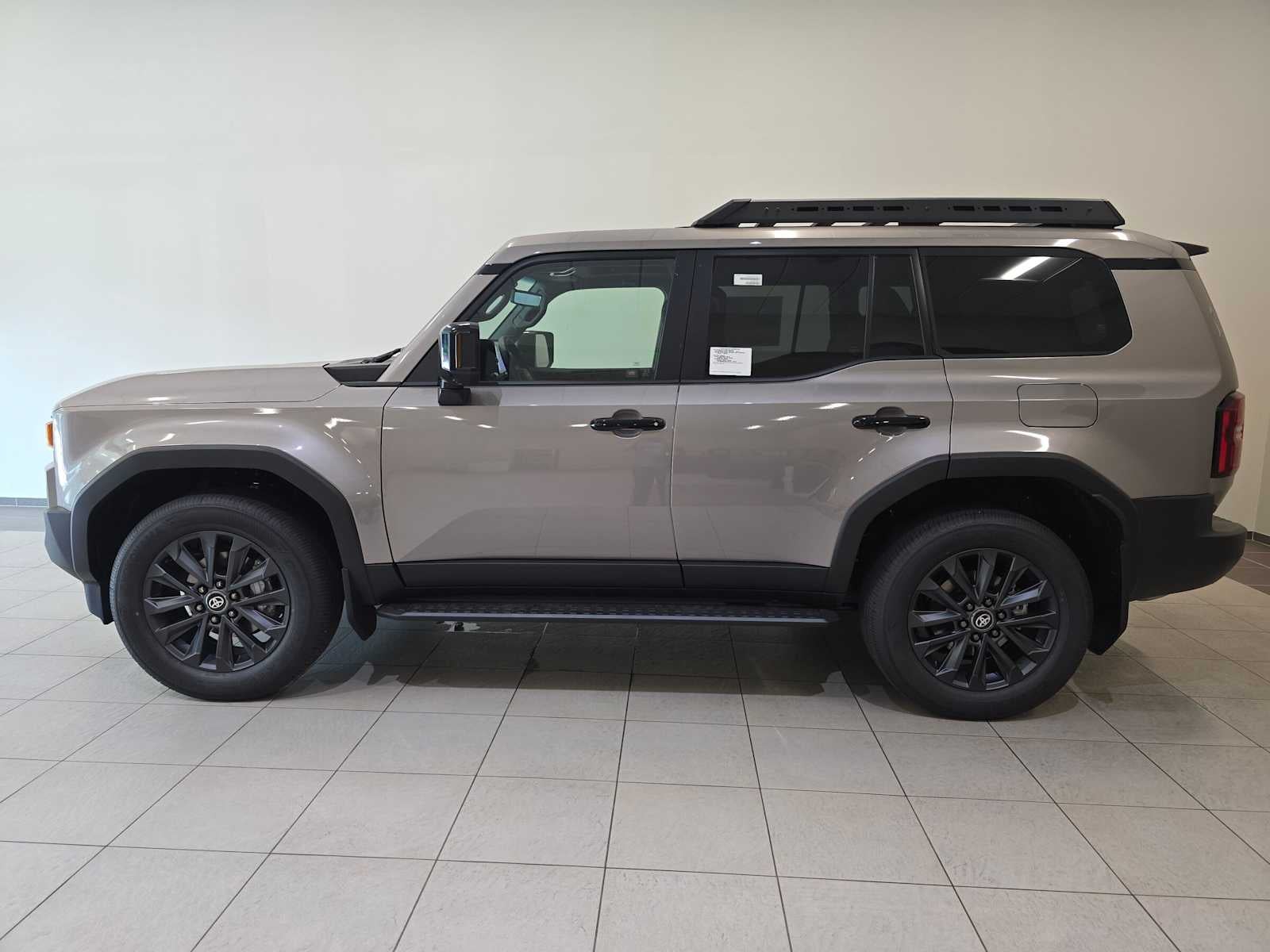 2027 Toyota Land Cruiser 4WD (Natl)
