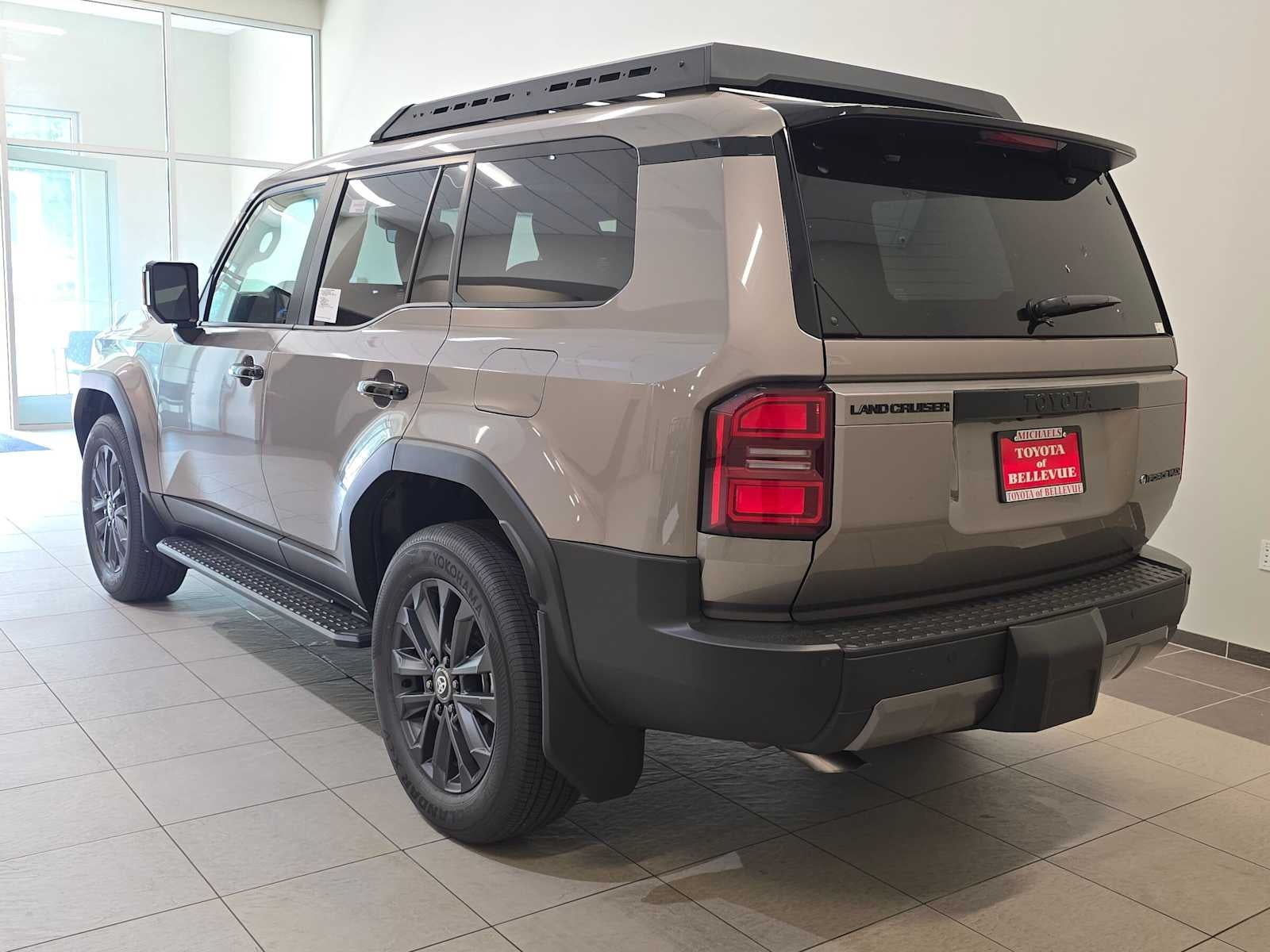 2027 Toyota Land Cruiser 4WD (Natl)