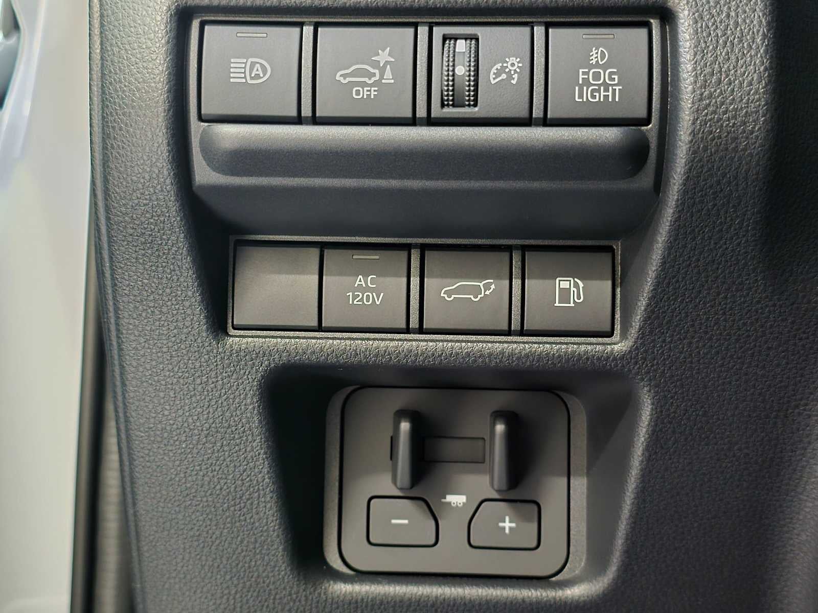 2027 Toyota Land Cruiser 4WD (Natl)