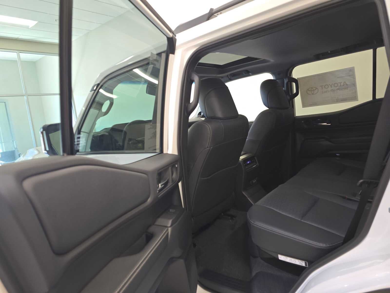 2027 Toyota Land Cruiser 4WD (Natl)