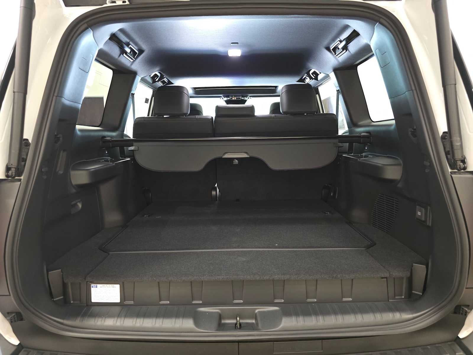 2027 Toyota Land Cruiser 4WD (Natl)