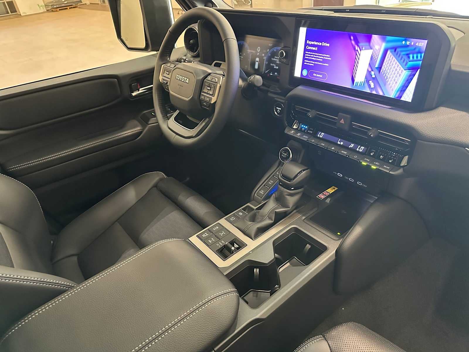 2026 Toyota Land Cruiser 4WD (Natl)