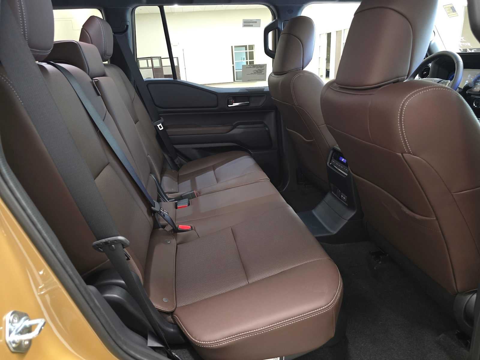 2027 Toyota Land Cruiser 4WD (Natl)