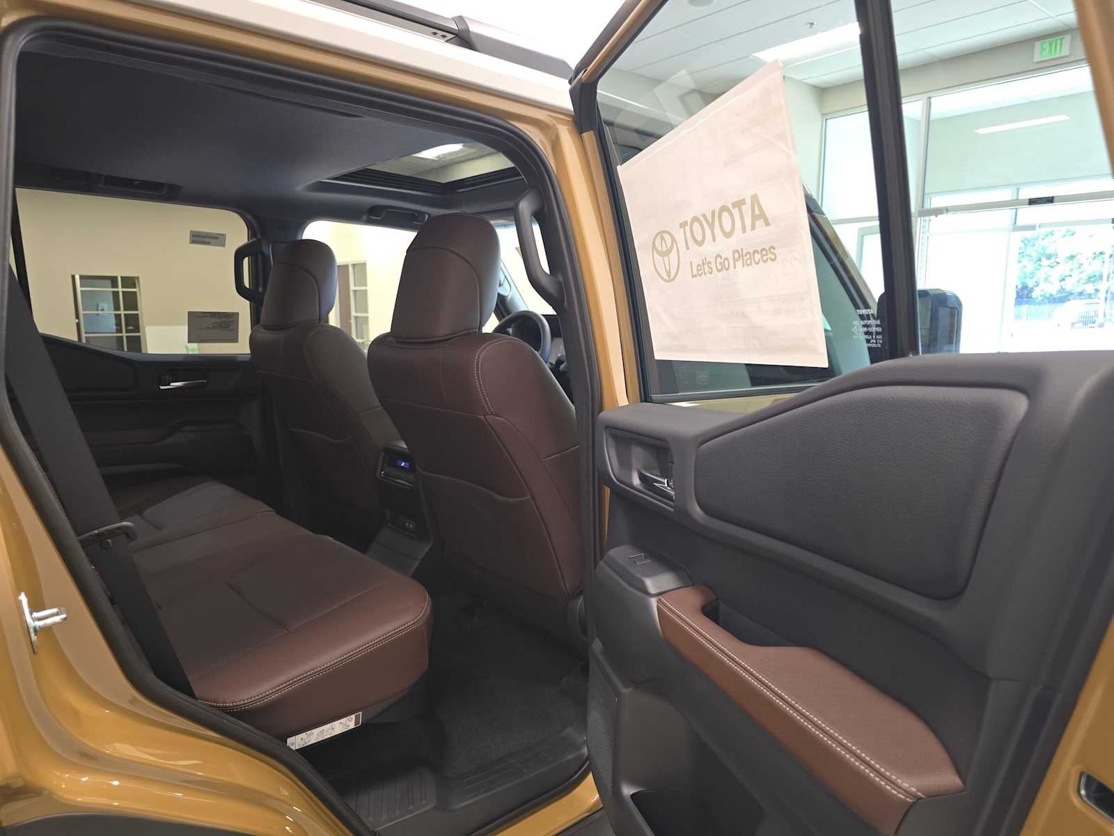 2027 Toyota Land Cruiser 4WD (Natl)