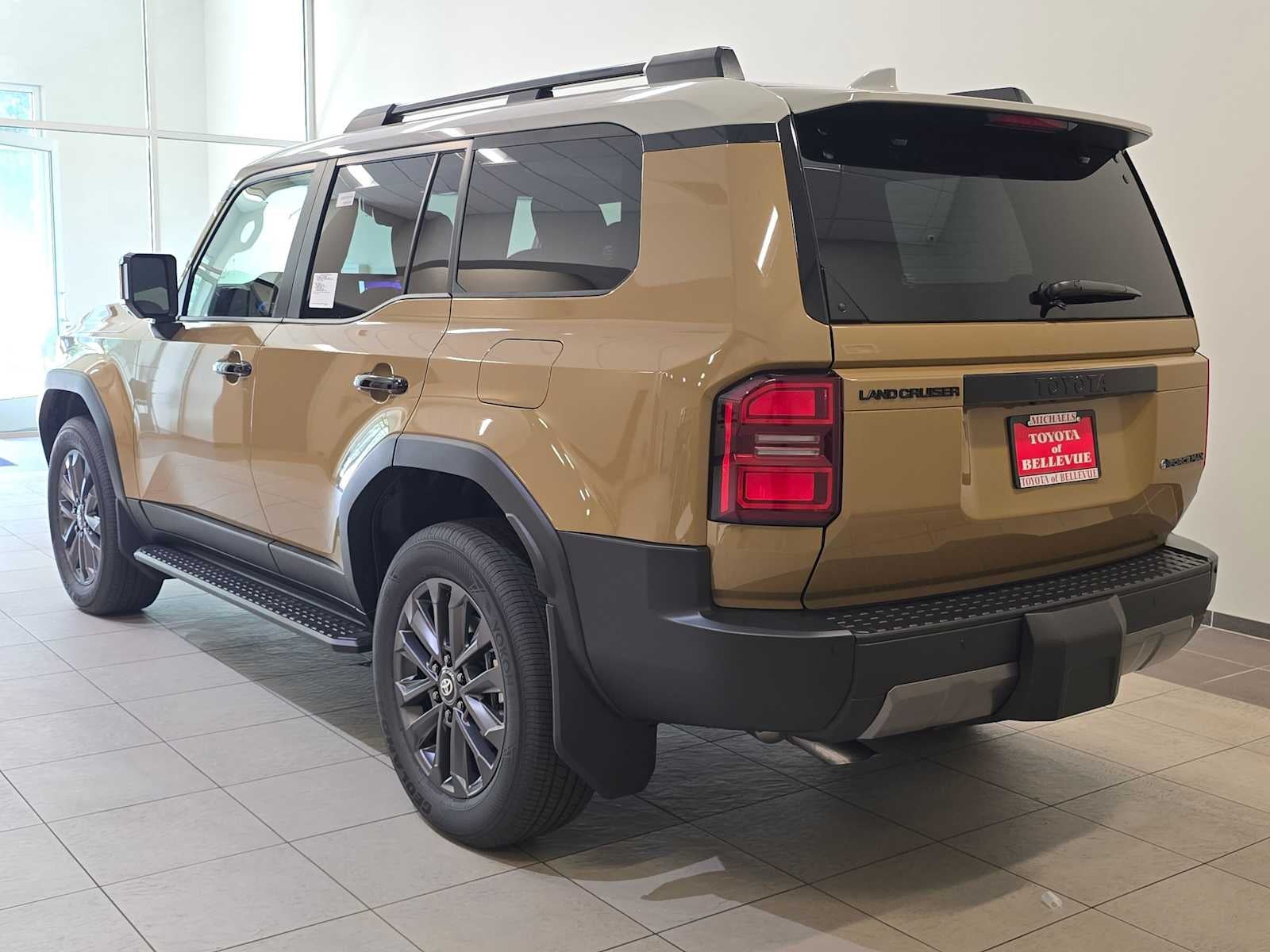 2027 Toyota Land Cruiser 4WD (Natl)