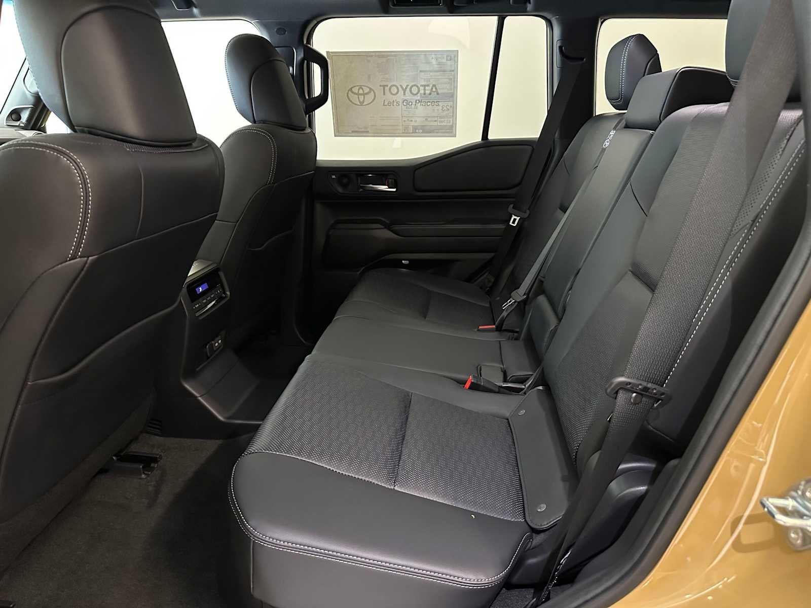 2026 Toyota Land Cruiser 4WD (Natl)