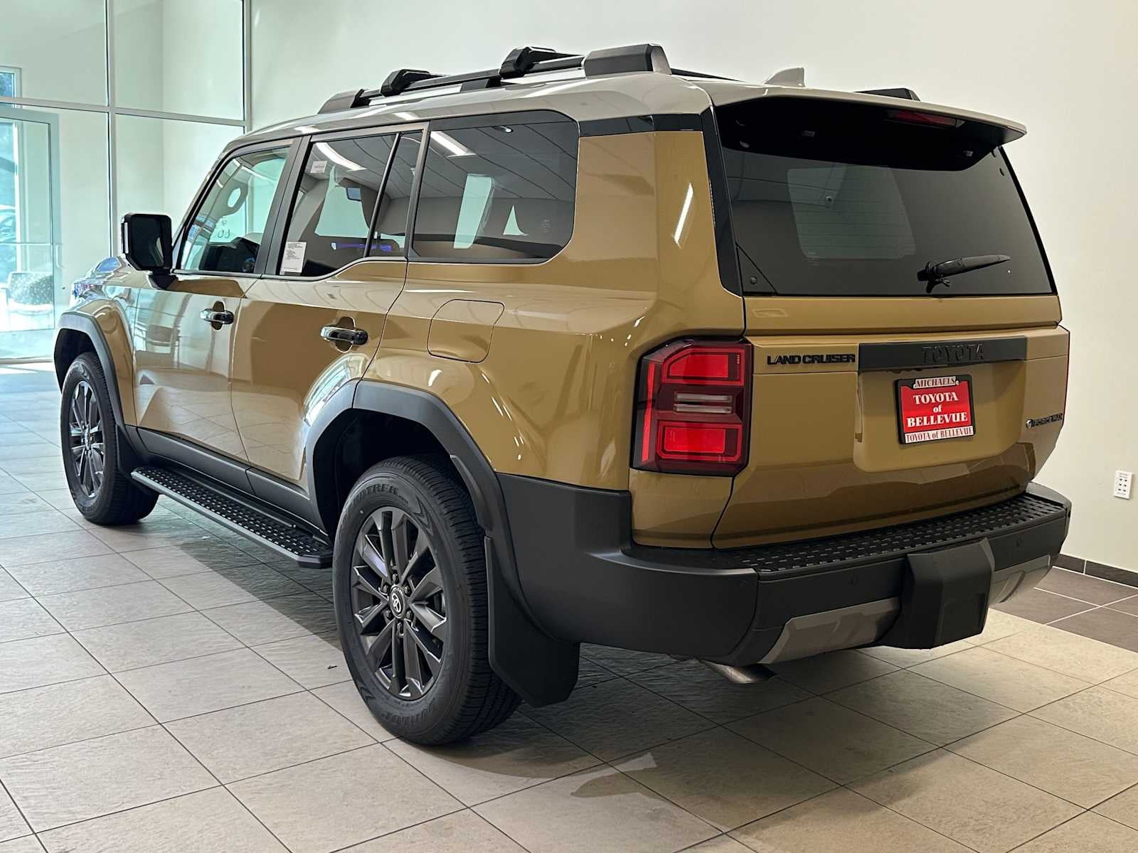 2026 Toyota Land Cruiser 4WD (Natl)